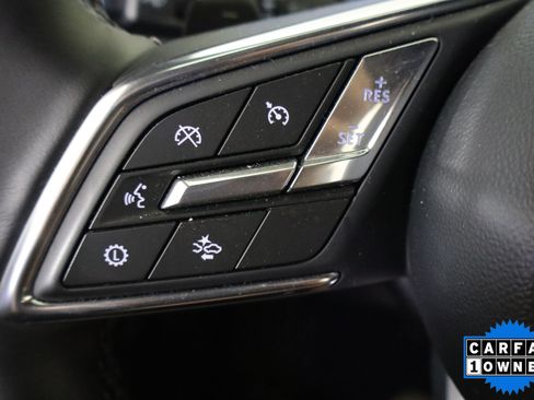 Used 2025 Buick Enclave Preferred FWD image 30
