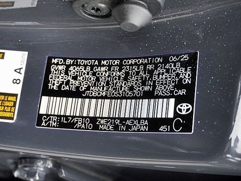Used 2025 Toyota Corolla LE FWD image 32