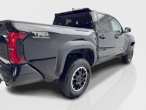 Used 2025 Toyota Tacoma TRD Off-Road AWD/4WD image 13