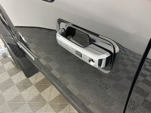 Used 2022 Ford F450 Platinum w/ FX4 Off-Road Package image 15