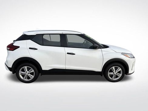 Used 2025 Nissan Kicks Play S image 7