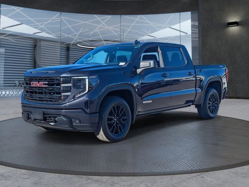 Used 2022 GMC Sierra 1500 Elevation image 2