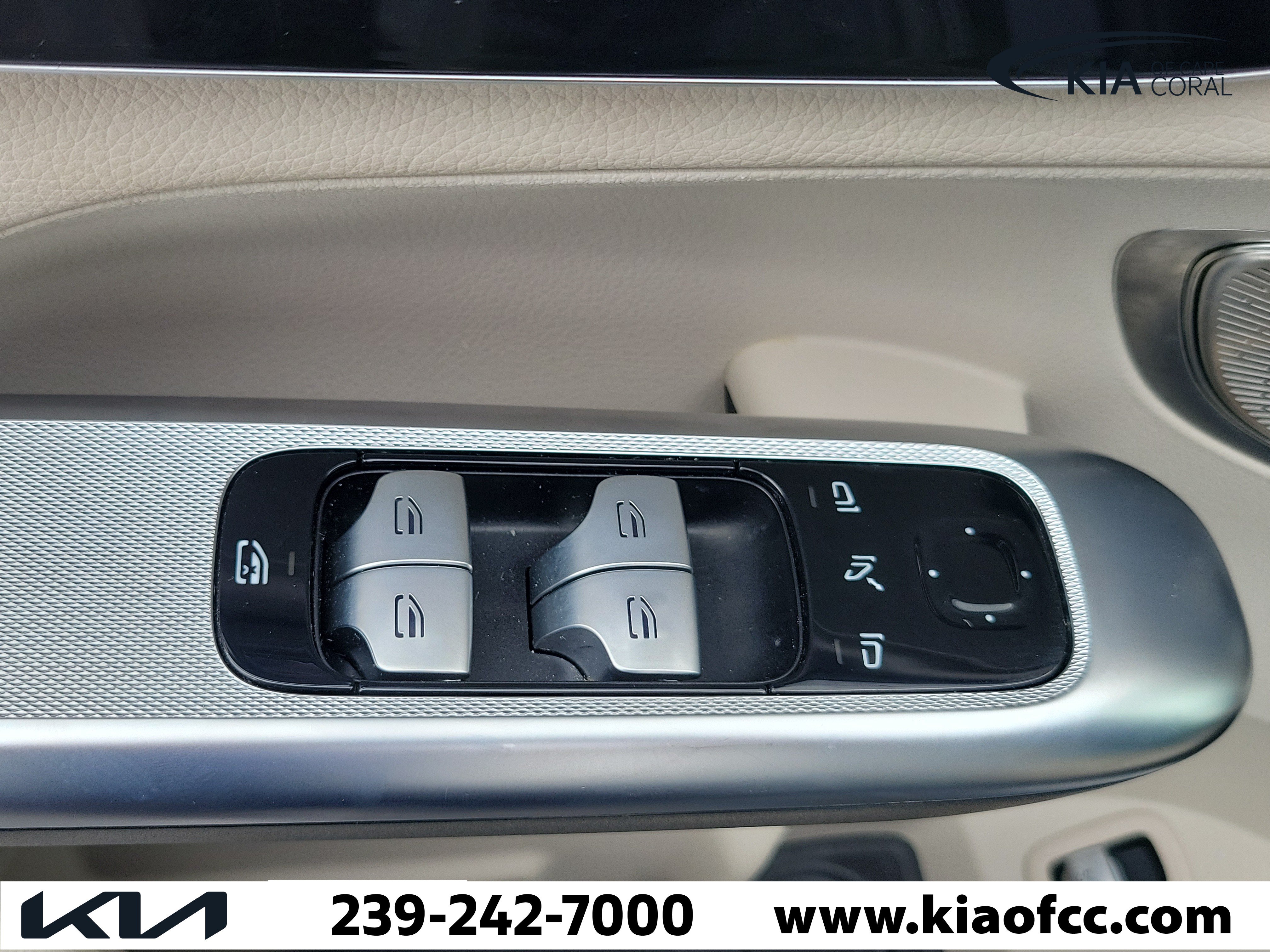 Used 2023 Mercedes-Benz GLC 300 4MATIC image 25