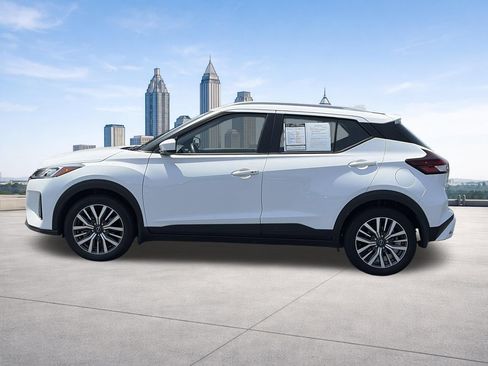 Certified 2024 Nissan Kicks SV FWD image 20