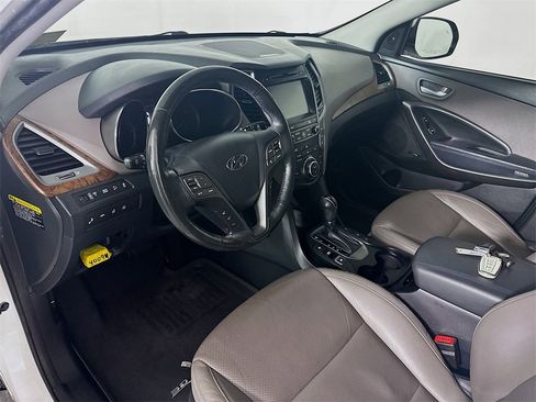 Used 2017 Hyundai Santa Fe Limited image 29