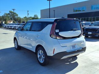 New 2025 Kia Soul LX w/ LX Technology Package video 2