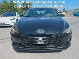 Used 2022 Hyundai Elantra SEL image 2