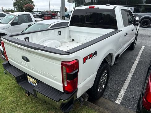 Used 2024 Ford F250 Lariat w/ Lariat Ultimate Package AWD/4WD image 3