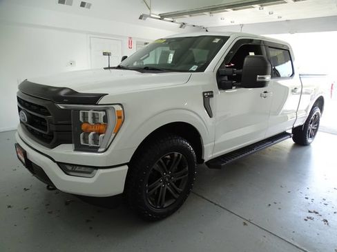 Used 2022 Ford F150 XLT w/ Equipment Group 302A High AWD/4WD image 18
