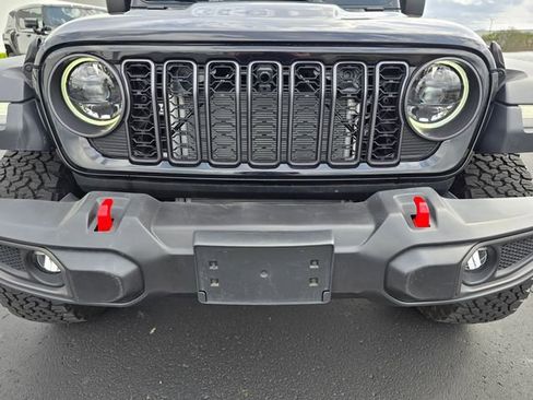 Used 2025 Jeep Wrangler Unlimited Rubicon AWD/4WD image 45