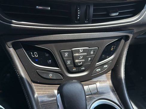 Used 2020 Buick Envision Premium w/ Driver Confidence Package AWD/4WD image 17