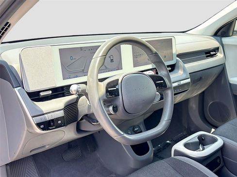 Used 2023 Hyundai Ioniq 5 SE RWD image 9