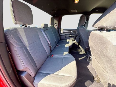 Used 2024 RAM 2500 Big Horn w/ Sport Appearance Package image 25