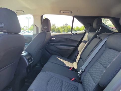 Used 2019 Chevrolet Equinox LT FWD image 11
