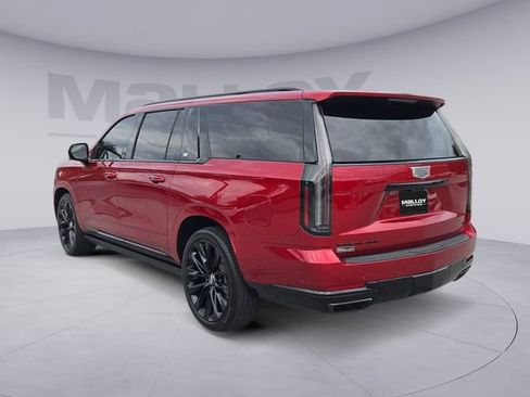 Certified 2026 Cadillac Escalade ESV Platinum Sport w/ LPO, ONYX Package AWD/4WD image 3