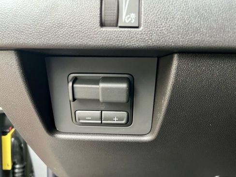 New 2026 GMC Canyon Elevation image 12