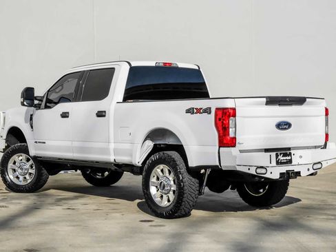 Used 2018 Ford F250 XLT image 10