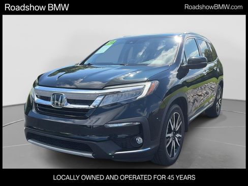 Used 2020 Honda Pilot Touring image 1