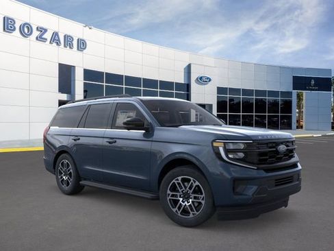 New 2026 Ford Expedition Active RWD image 9