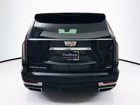 Used 2025 Cadillac Escalade ESV Premium Luxury w/ Touring Package image 7