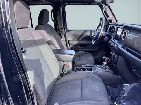 Used 2019 Jeep Wrangler Unlimited Sahara image 28