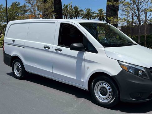 Used 2022 Mercedes-Benz Metris image 34