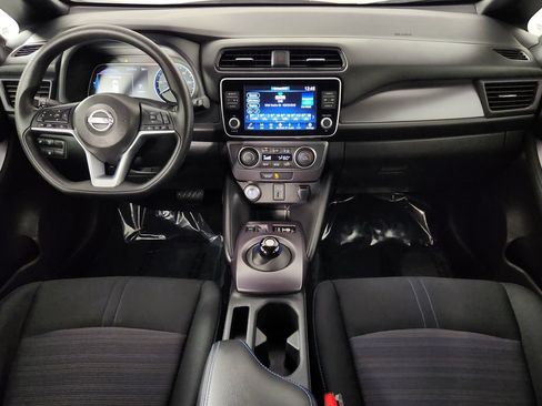 Used 2025 Nissan Leaf S FWD image 17