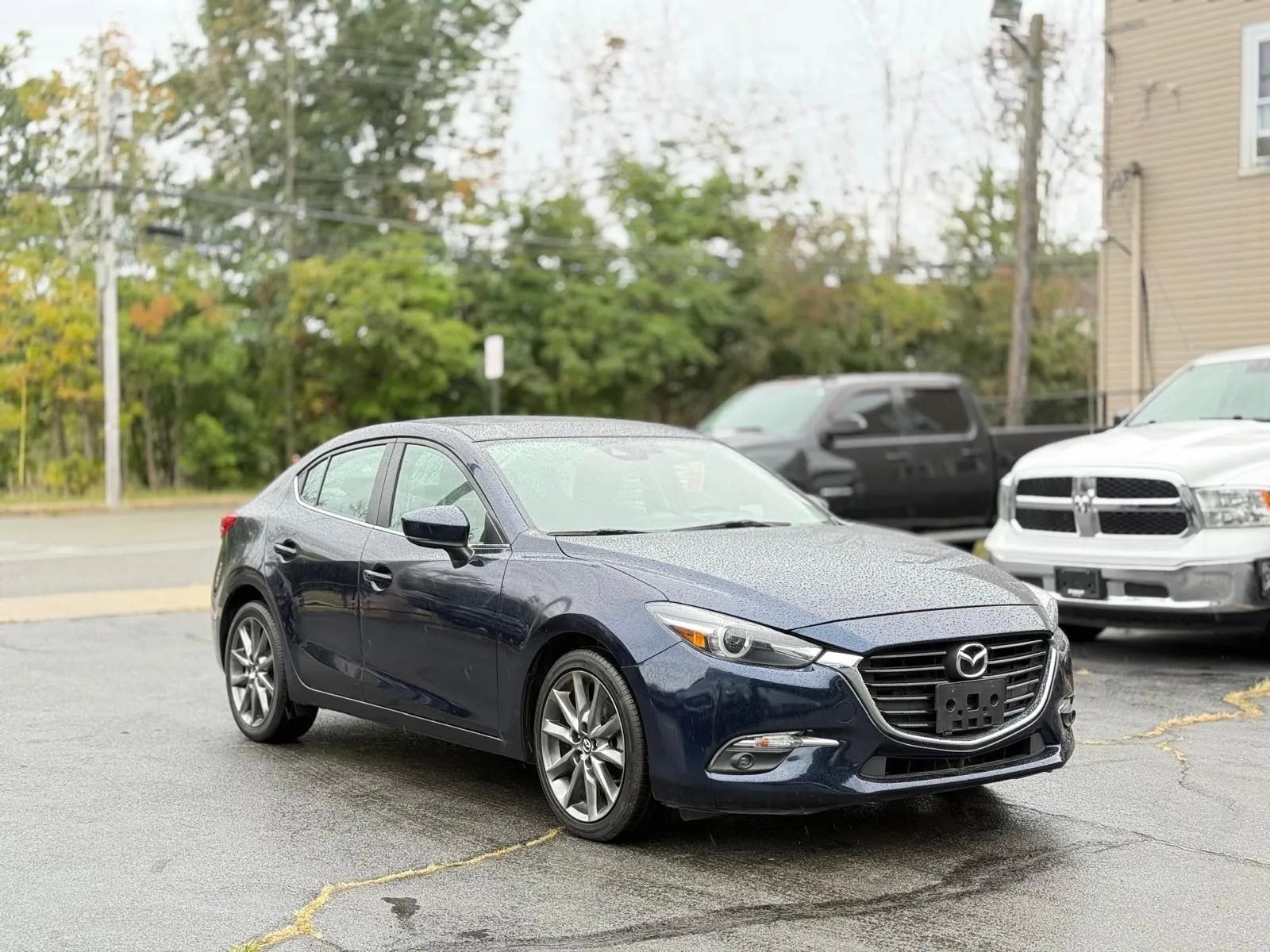 Used 2018 MAZDA MAZDA3 Grand Touring FWD image 4