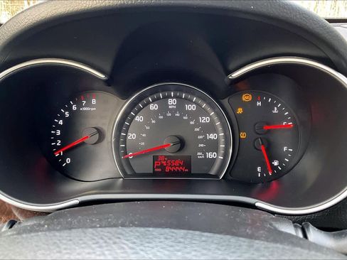 Used 2014 Kia Sorento LX image 24