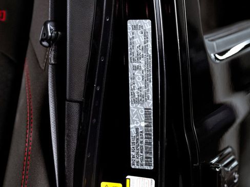 Used 2021 Jeep Wrangler Unlimited Rubicon AWD/4WD image 37