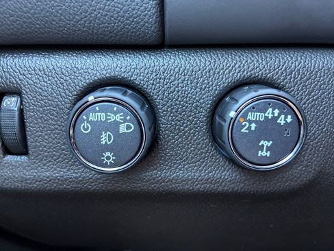 Used 2022 Chevrolet Colorado LT w/ LT Convenience Package AWD/4WD image 24