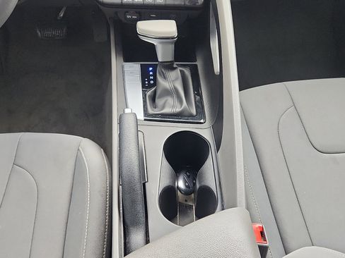 Certified 2024 Hyundai Elantra SEL FWD image 19