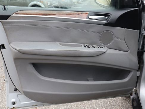Used 2007 BMW X5 3.0si image 7
