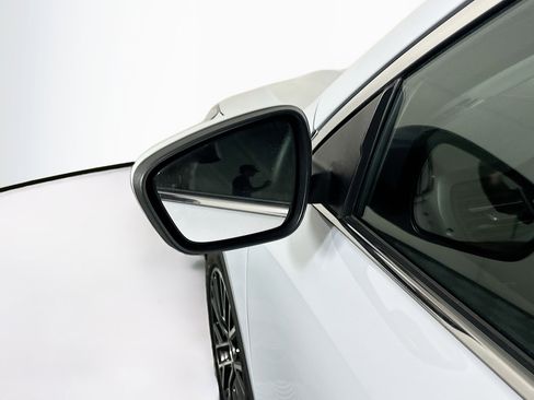 Used 2025 Ford Escape SE image 16