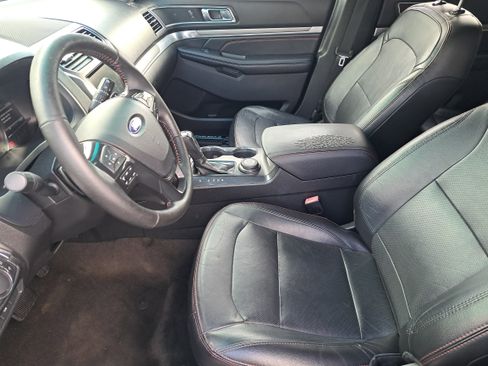 Used 2016 Ford Explorer Sport image 16