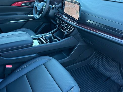 New 2026 Chevrolet Traverse Z71 w/ Driver Confidence Package image 17