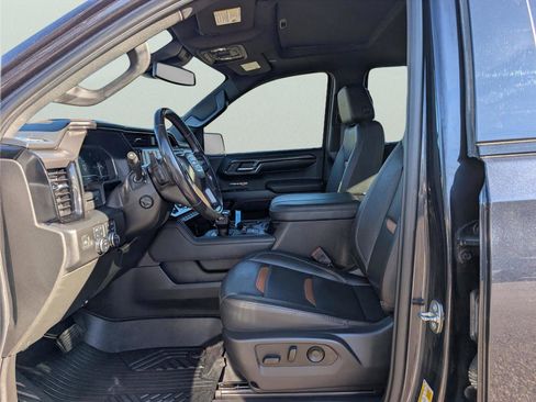 Used 2023 GMC Sierra 1500 AT4 w/ AT4 Premium Package image 18