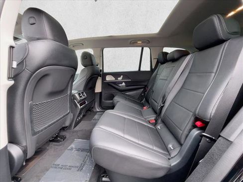 Used 2026 Mercedes-Benz GLS 450 4MATIC image 16