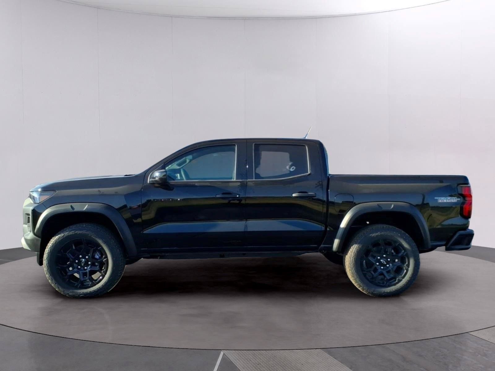 New 2026 Chevrolet Colorado Trail Boss AWD/4WD image 2