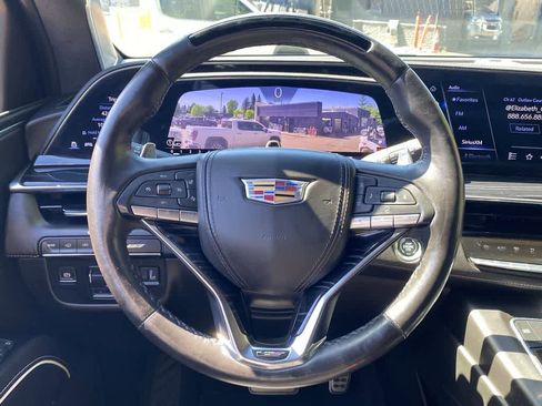 Certified 2024 Cadillac Escalade ESV V w/ LPO, ONYX Package AWD/4WD image 20