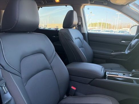 New 2026 Nissan Pathfinder SL image 21