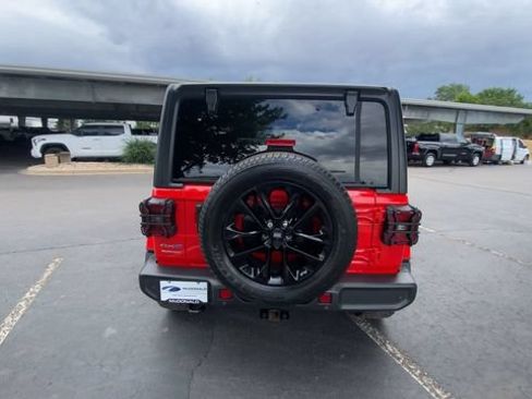 Used 2021 Jeep Wrangler Unlimited Sahara w/ Cold Weather Group AWD/4WD image 6