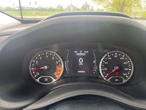 Used 2016 Jeep Renegade Sport w/ Power & Air Group AWD/4WD image 7