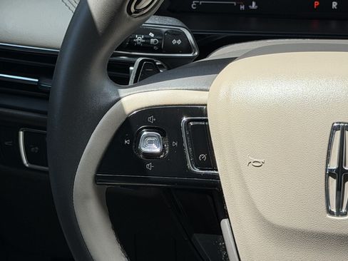 Used 2022 Lincoln Corsair FWD image 17