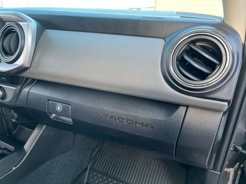 Used 2023 Toyota Tacoma SR5 RWD image 29