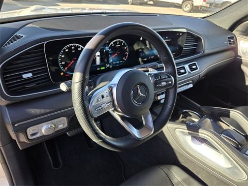 Used 2023 Mercedes-Benz GLS 450 4MATIC image 21