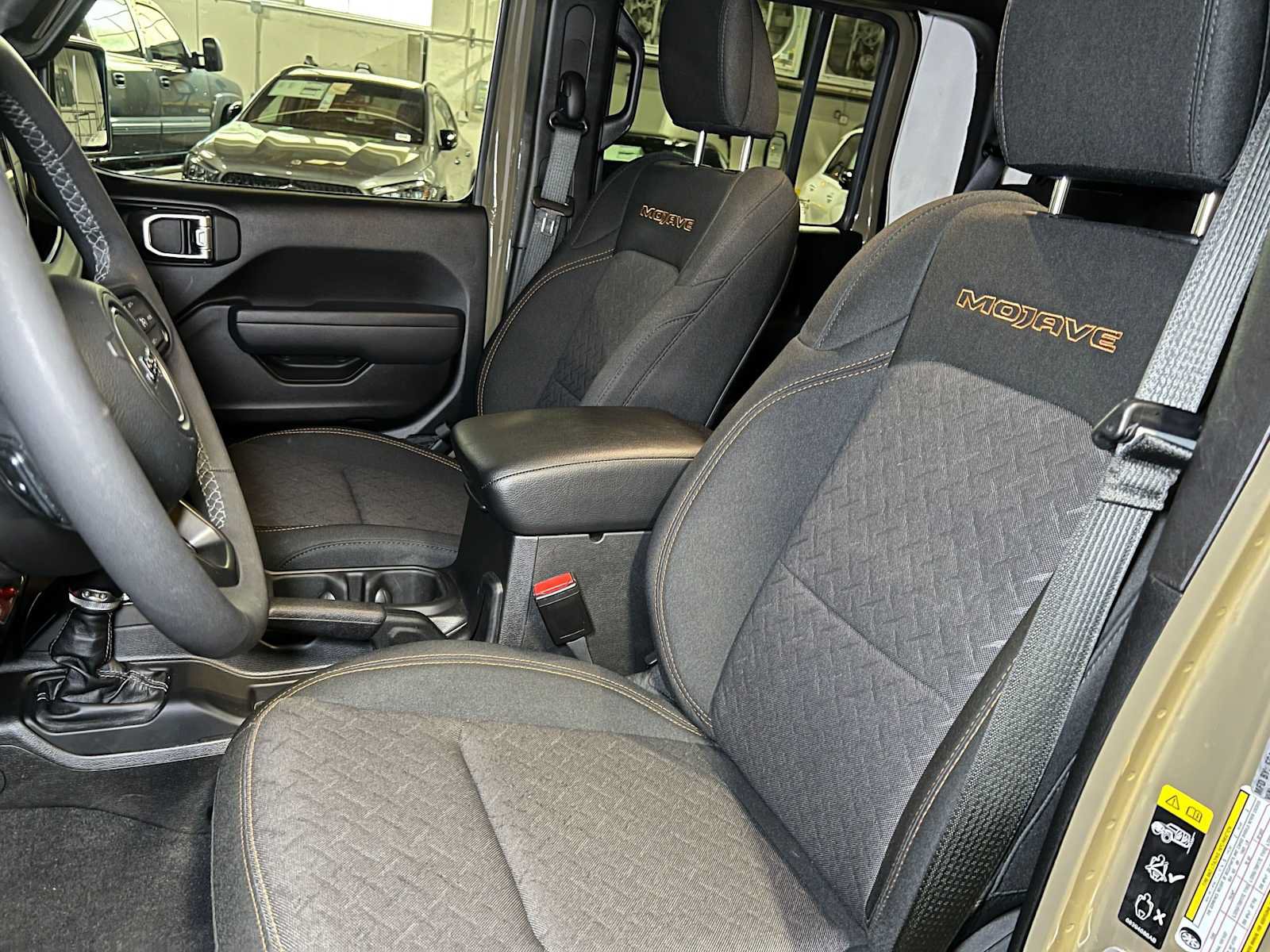 Used 2026 Jeep Gladiator Mojave AWD/4WD image 22