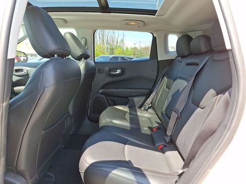 Used 2019 Jeep Compass Limited AWD/4WD image 11