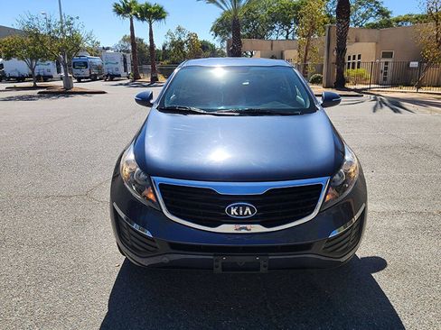 Used 2011 Kia Sportage LX AWD/4WD image 3