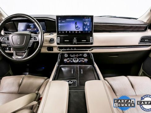Used 2024 Lincoln Navigator L Reserve image 17